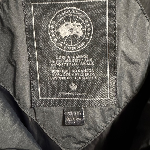 Canada Goose Men’s Everett Down Vest - Picture 4 of 6